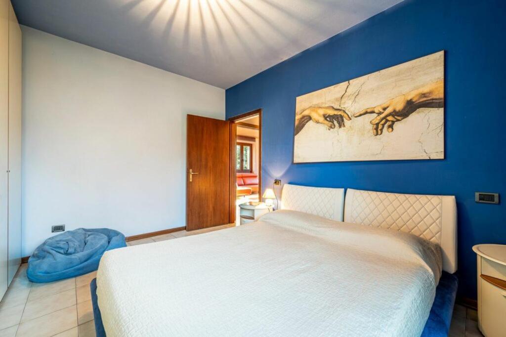 Villa Iris -Pet Friendly Stay - Garden - Private Parking- Bike Friendly Holiday House Colico Extérieur photo